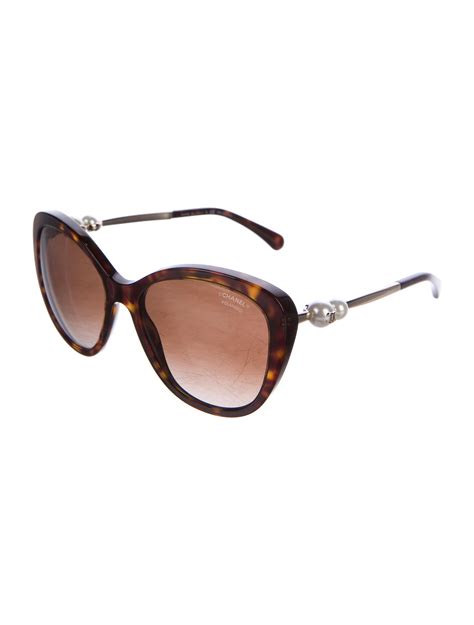 chanel square butterfly sunglasses|are Chanel sunglasses polarized.